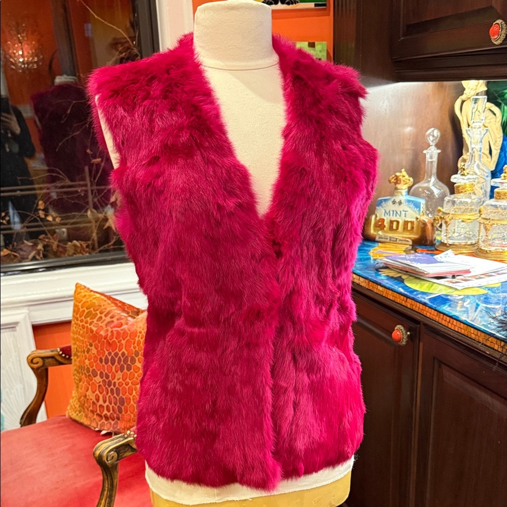 Vibrant Fuchsia Rabbit Fur & suede reversible Vest size Medium